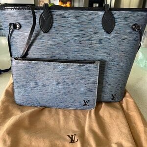 SOLD! EXCELLENT CONDITION LV Epi Neverfull MM size